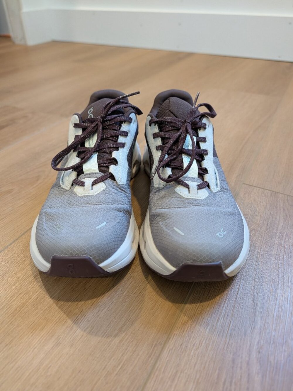ON Cloudrunner 2 Waterproof Size 8 Women's